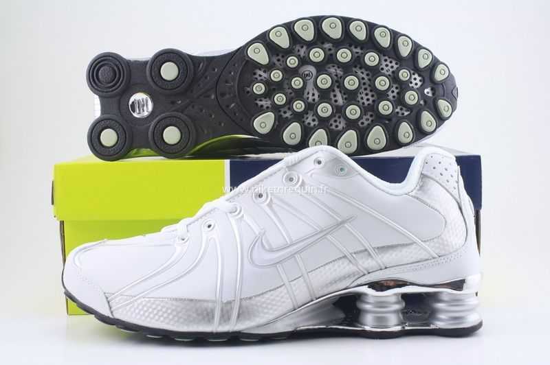 Nouveau Style Mens Nike Shox Oz En Or Blanc